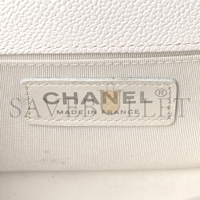 CHANEL CAVIAR QUILTED SMALL BOY FLAP WHITE A67085 B10211 10601 (20*12*8cm)